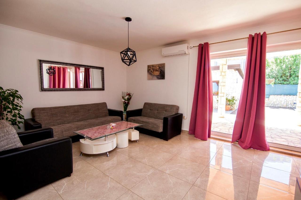 Villa Anita Πούλα Εξωτερικό φωτογραφία